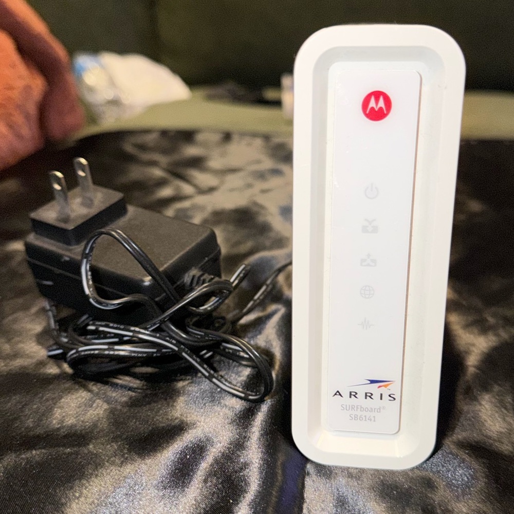 ARRIS SURFboard SB6121 Cable Modem DOCSIS 3.0 Tested Working